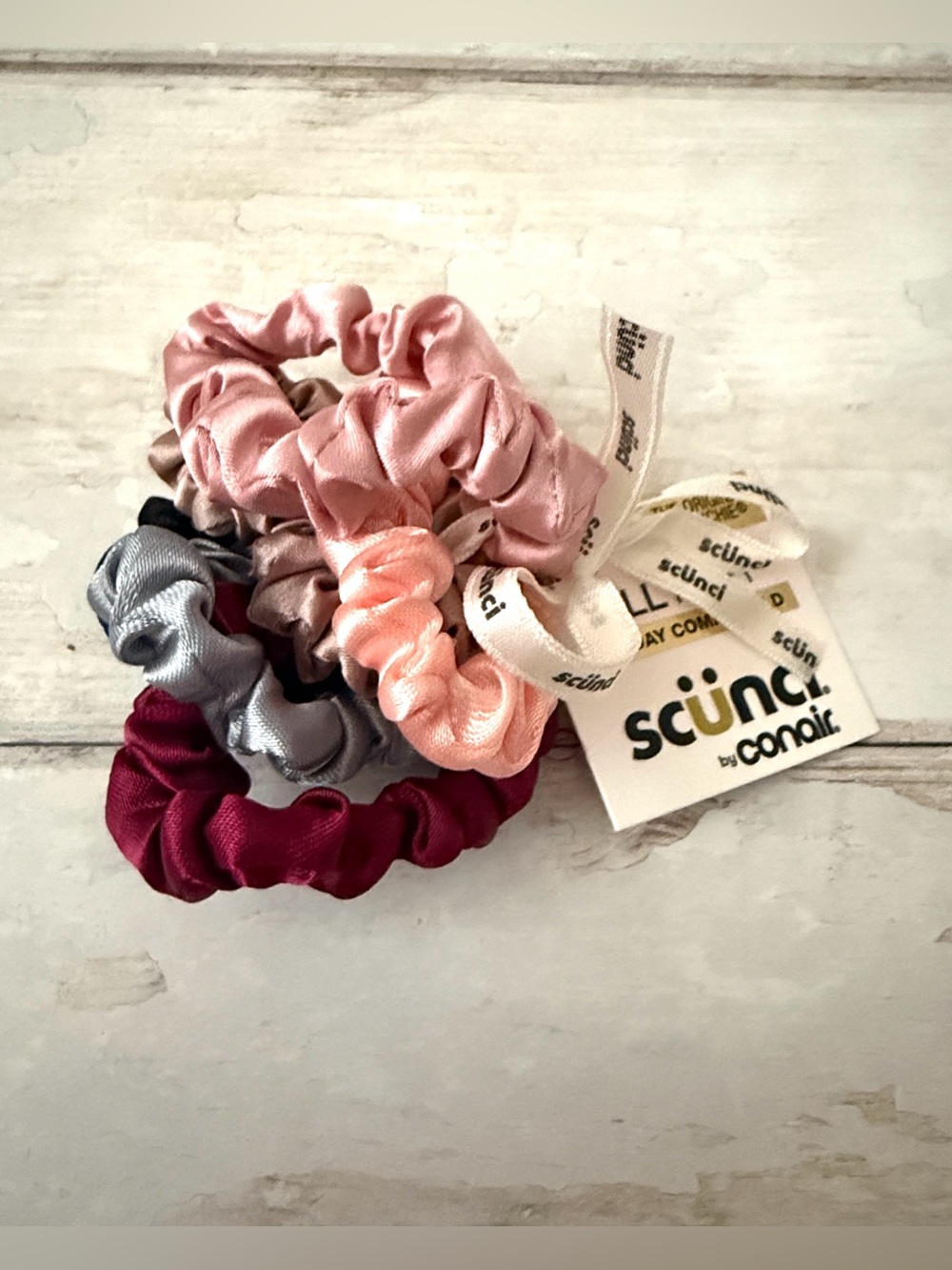 Scunci by Conair All Say Cofmort Silk Scrunchies Hair Ties Bands 6ct NEW Pack